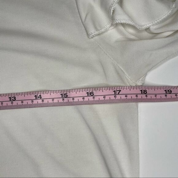 Hailey & Co.Ruffle Shoulder Long Sleeve Top White size Medium - Picture 6 of 8